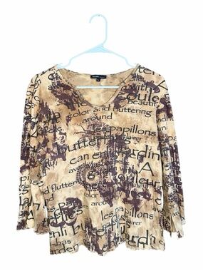 Vintage Xcit Moda V-Neck 3/4 Sleeve Printed Tee in Beige & Brown